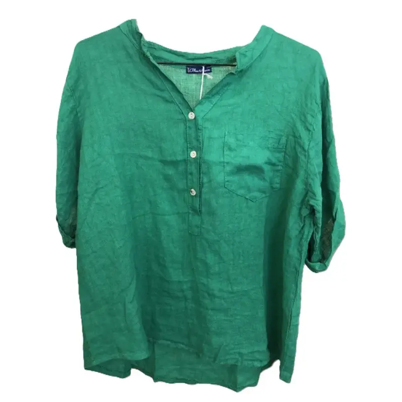 Tunique Violette face vert gazon